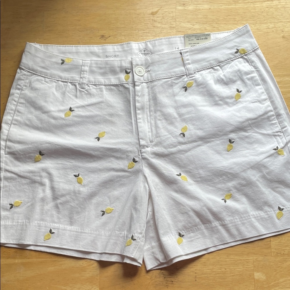 St. John's Bay White Shorts With Lemon Pattern